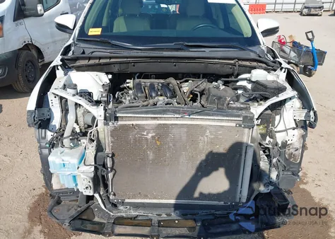 2015 Toyota Highlander Limited V6 z USA, uszkodzony, nr VIN 5TDYKRFH2FS077618